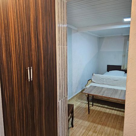 Guest House 2 Floor บาทูมิ ภายนอก รูปภาพ