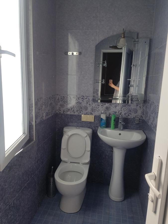 Guest House 2 Floor บาทูมิ ภายนอก รูปภาพ