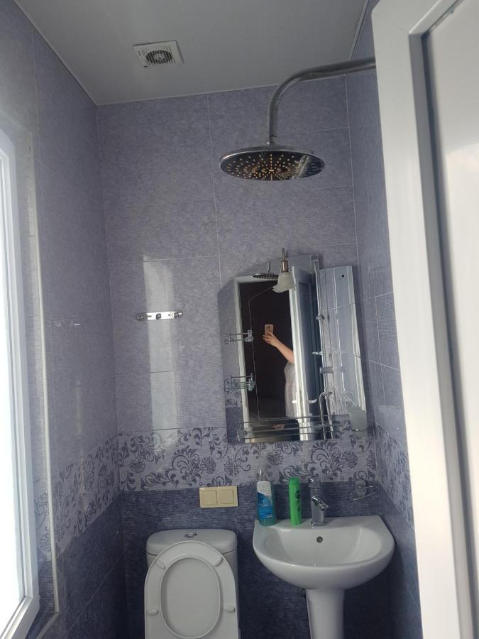 Guest House 2 Floor บาทูมิ ภายนอก รูปภาพ