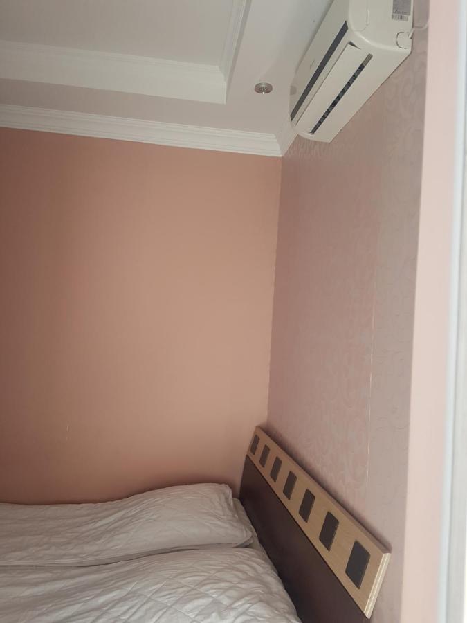 Guest House 2 Floor บาทูมิ ภายนอก รูปภาพ