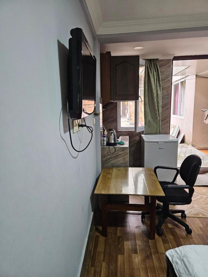 Guest House 2 Floor บาทูมิ ภายนอก รูปภาพ