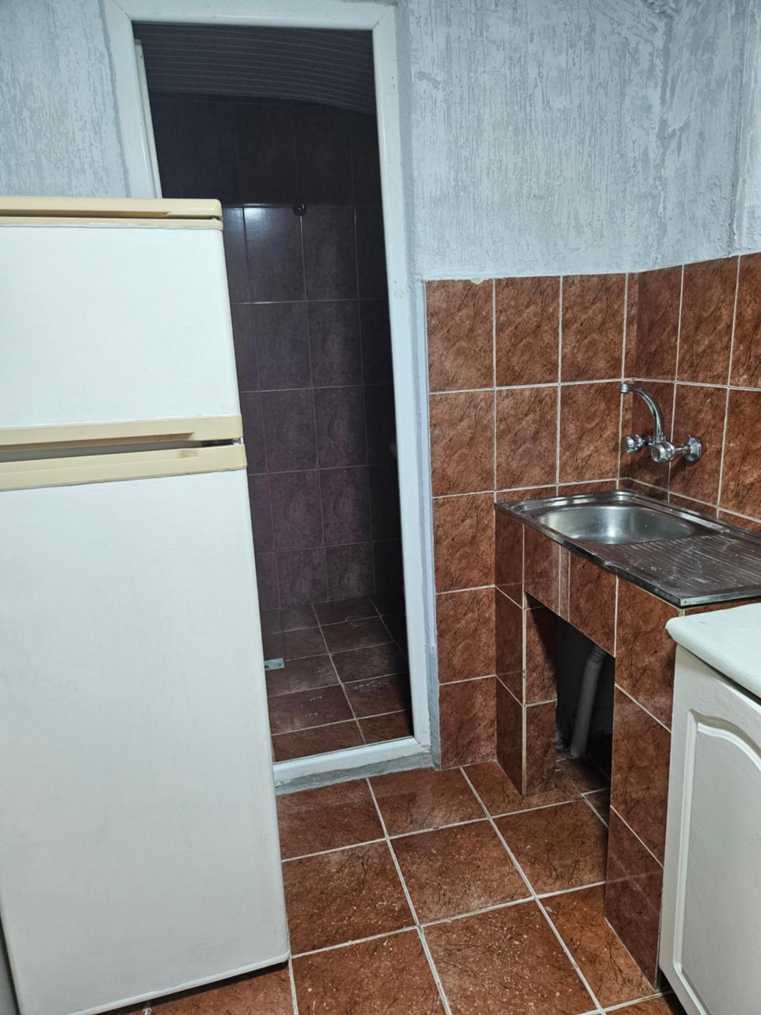 Guest House 2 Floor บาทูมิ ภายนอก รูปภาพ
