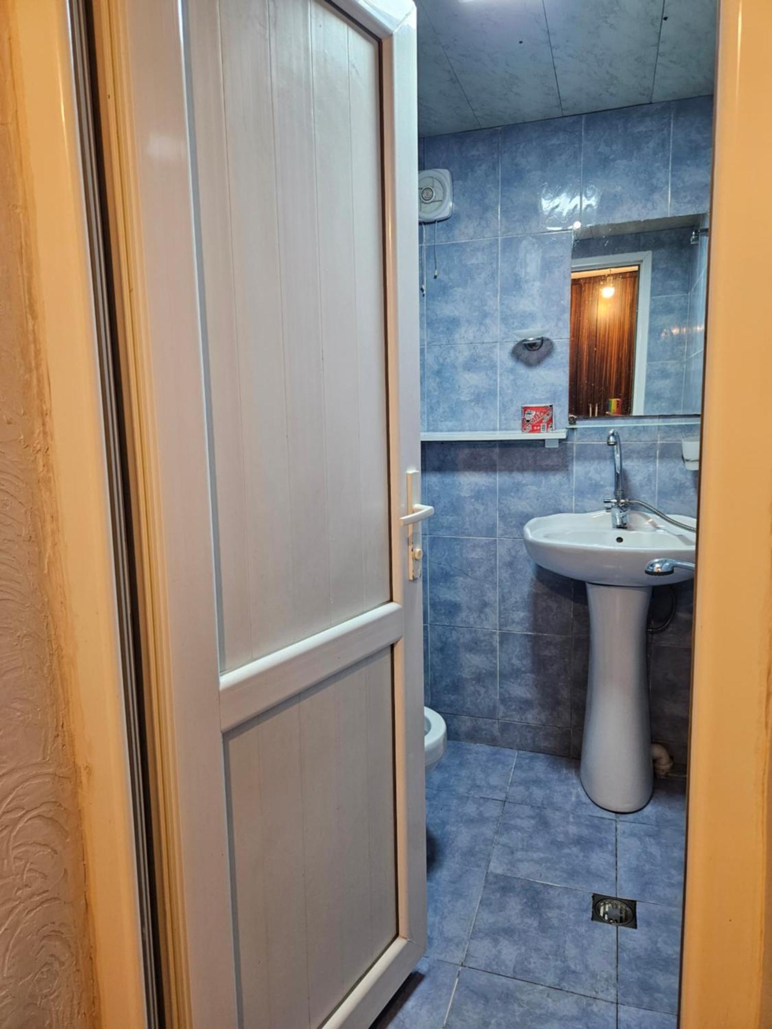 Guest House 2 Floor บาทูมิ ภายนอก รูปภาพ