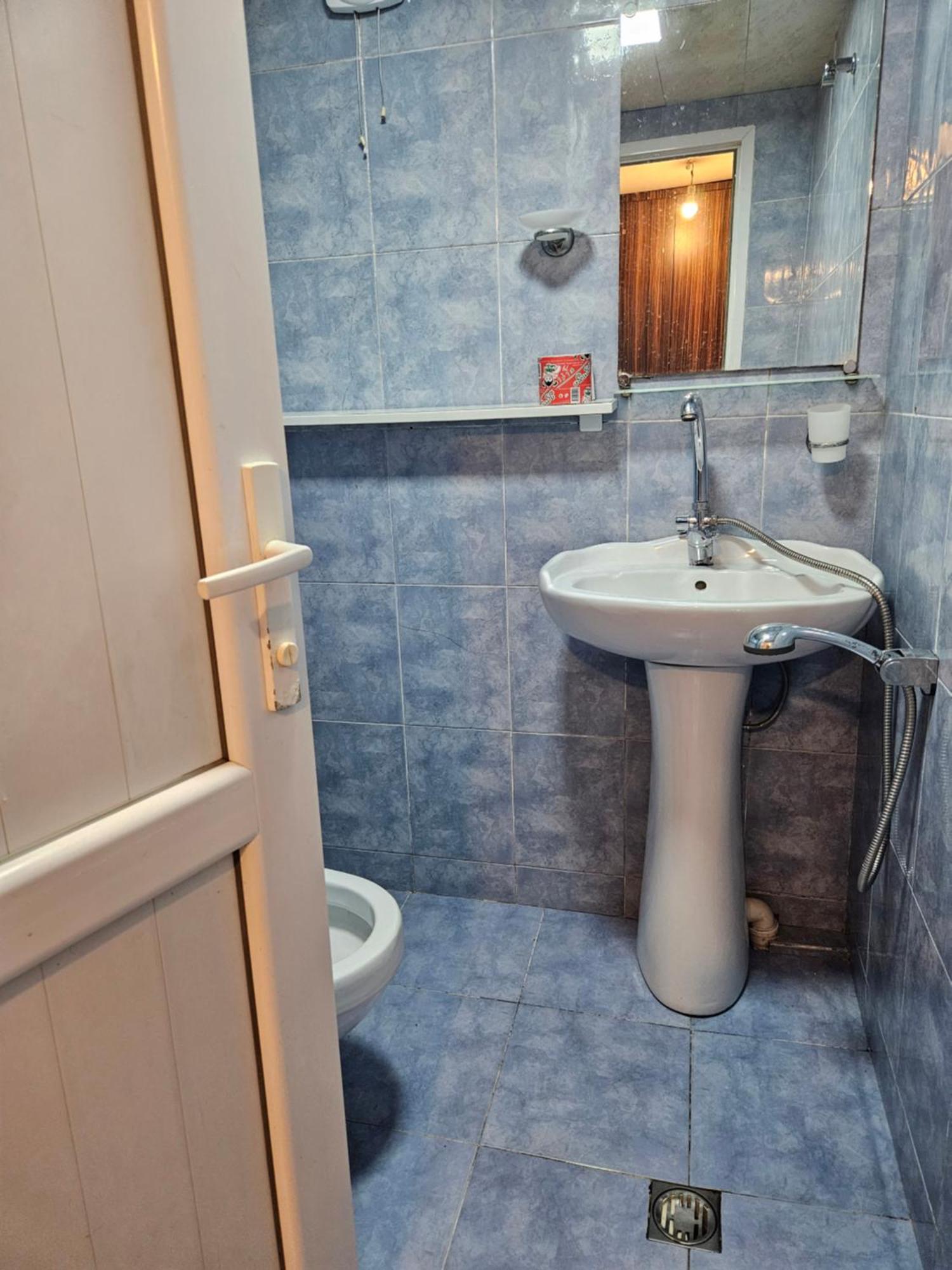 Guest House 2 Floor บาทูมิ ภายนอก รูปภาพ