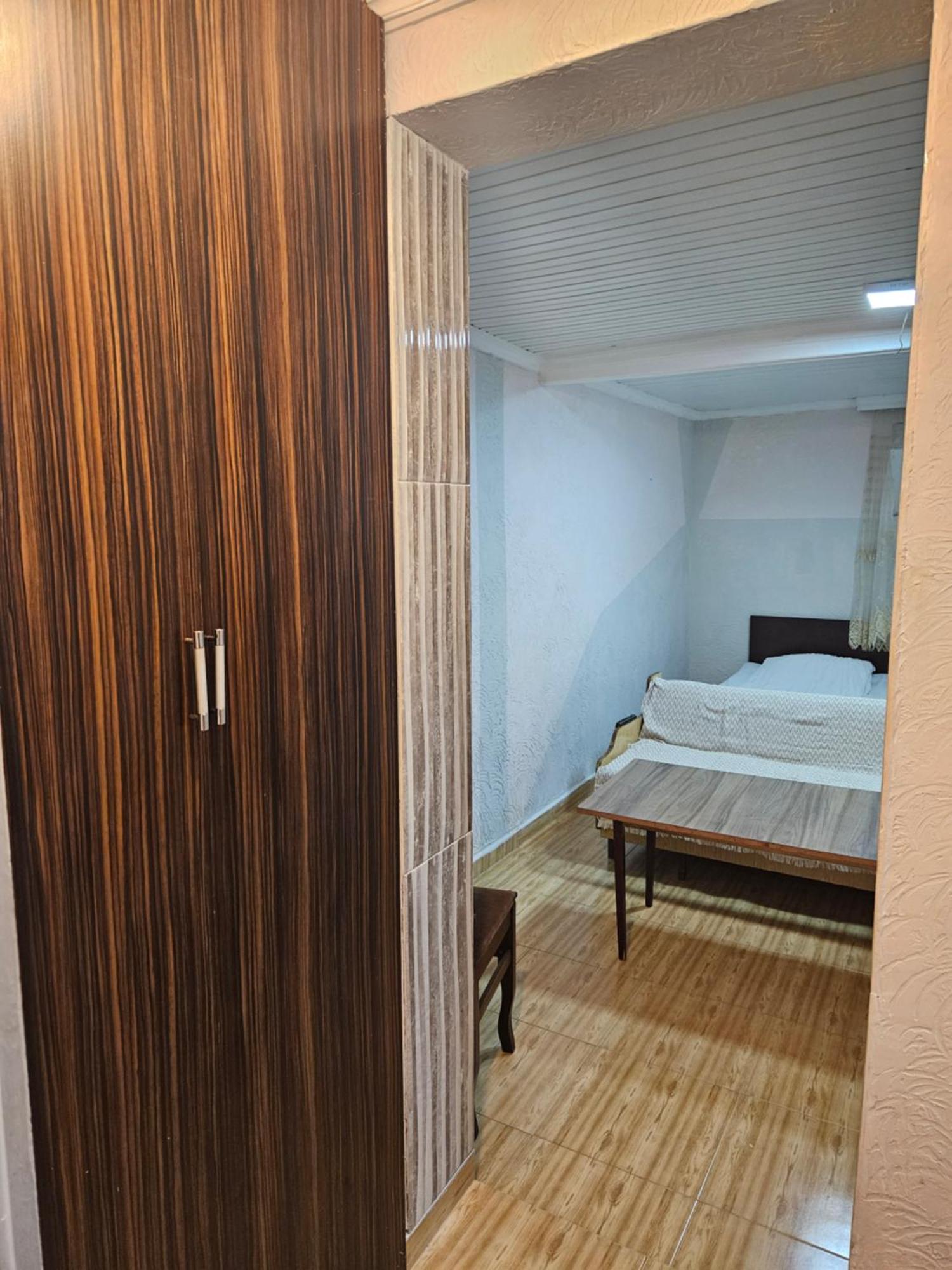 Guest House 2 Floor บาทูมิ ภายนอก รูปภาพ