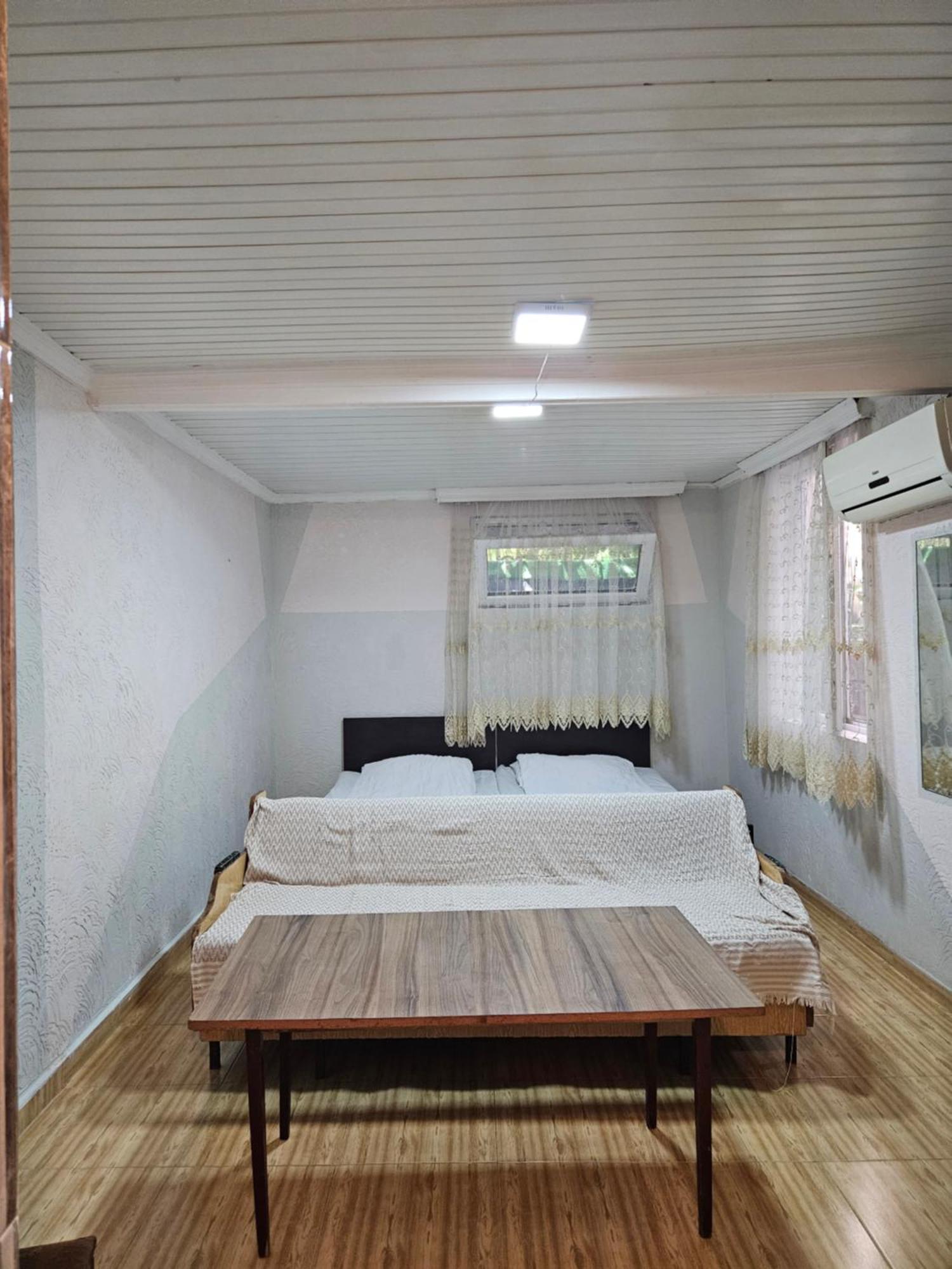 Guest House 2 Floor บาทูมิ ภายนอก รูปภาพ