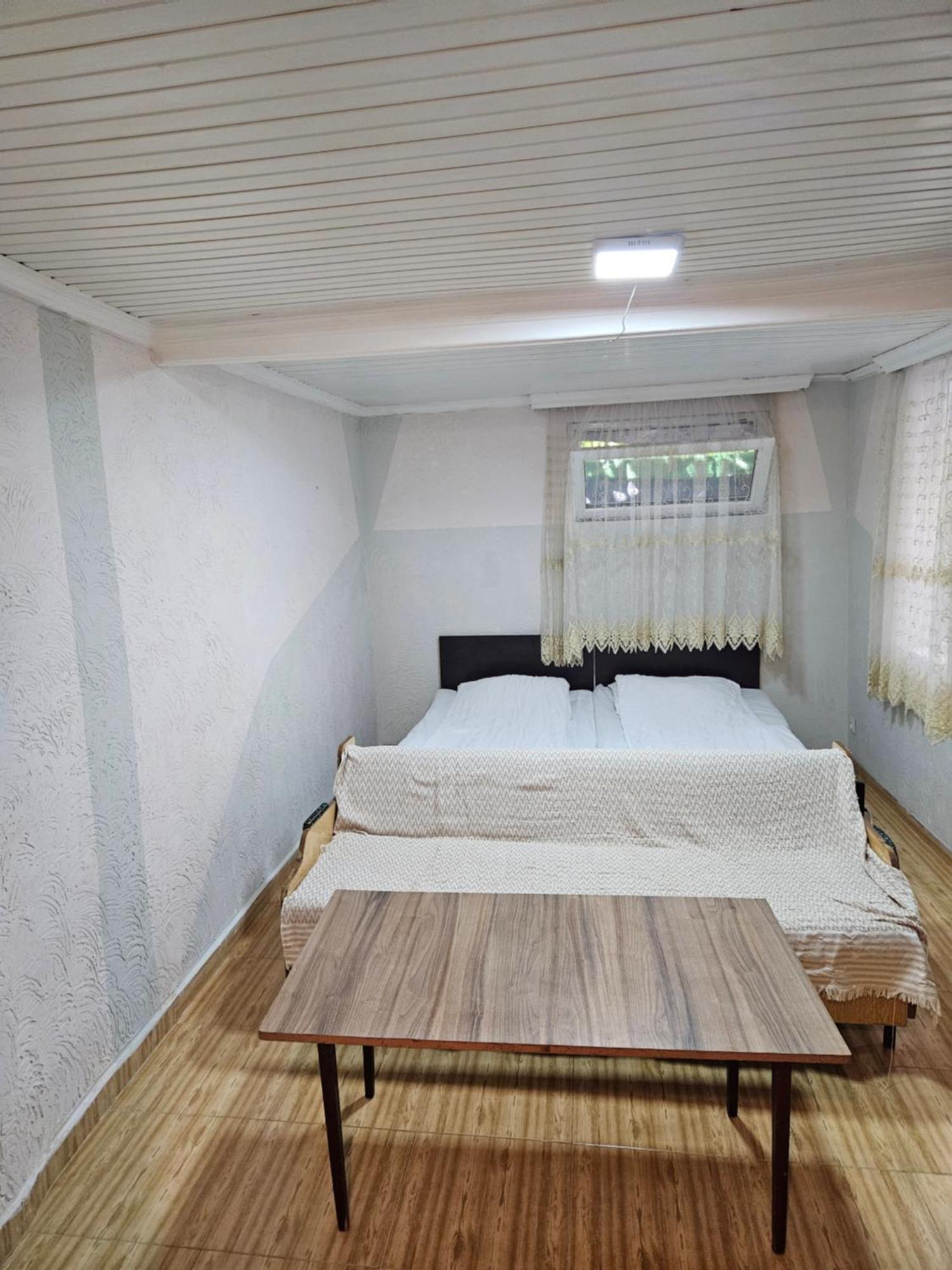 Guest House 2 Floor บาทูมิ ภายนอก รูปภาพ